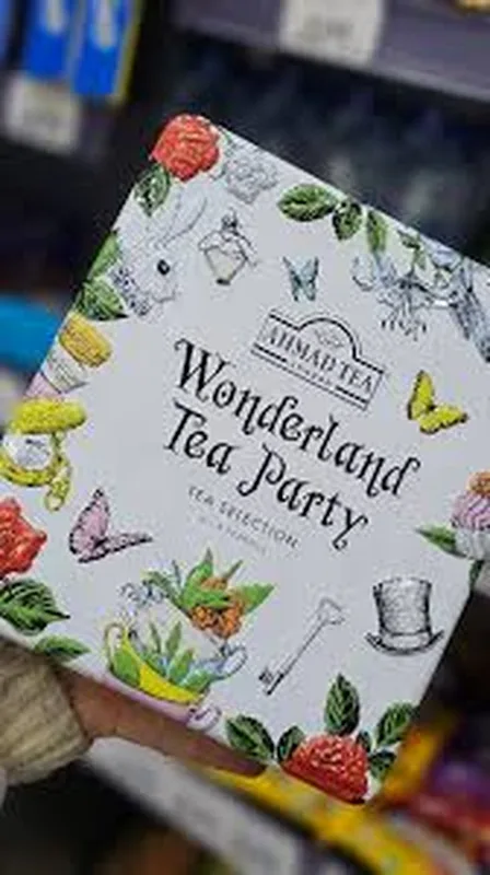 خرید جعبه فلزی چای کیسهای احمد تی مدل Wonderland Tea Party Selection بسته 32 عددی اورجینال تصویر محصول نیدومارکت