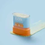 استیک ضد آفتاب نامرئی ایزدین SPF 50 وزن 10 گرم