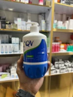 کرم مرطوب‌کننده کیووی مخصوص پوست خشک و حساس – 500 گرمی QV Cream - تصویر 2