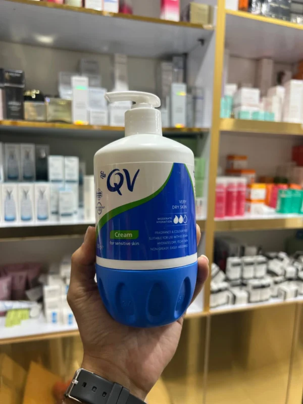 کرم مرطوب‌کننده کیووی مخصوص پوست خشک و حساس – 500 گرمی QV Cream - تصویر 2