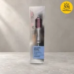 نمای جلوی جعبه نقره‌ای برس سشوار شیگلم مدل Cool Shield Blowout Brush Pro با برچسب آبی